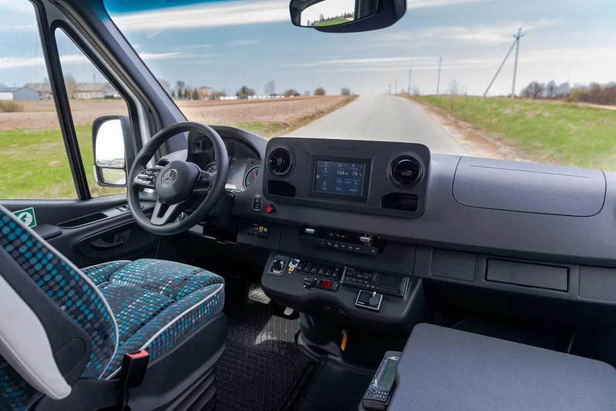 „Altas Auto“ pristatė pirmuosius elektrinius autobusus