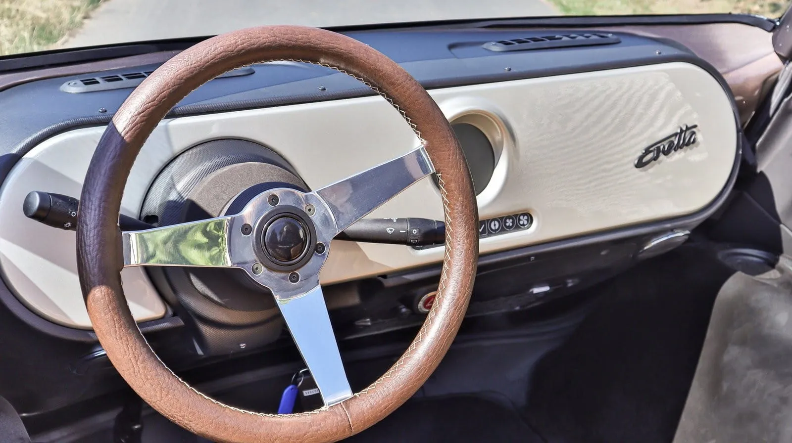 Pagaminta Vokietijoje: pagal „BMW Isetta” sukurtas elektromobilis „Evetta”