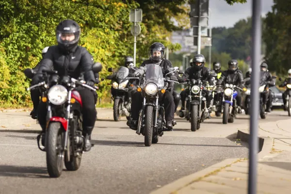 Pristatė riboto leidimo motociklą bei važiavo vardan kilnaus tikslo