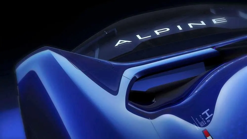 „Alpine Alpenglow”: vienvietis hiperautomobilis su permatomu kėbulu ir vandeniliniu varikliu