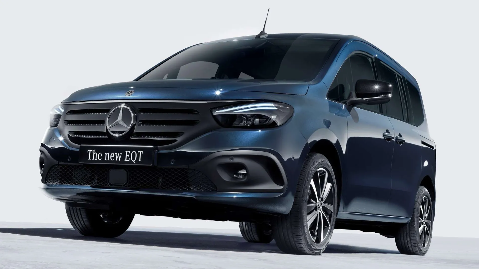 „Mercedes-Benz EQT”: analoginiai prietaisai, „Renault” technologijos ir dvi kemperio versijos