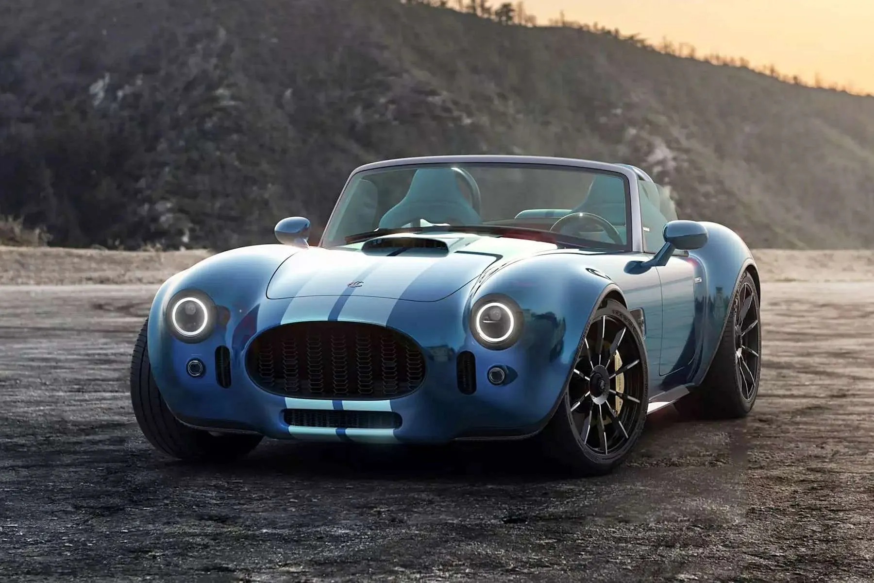 Visiškai naujas „AC Cobra GT Roadster”: anglies pluošto kėbulas ir 663 AG V8