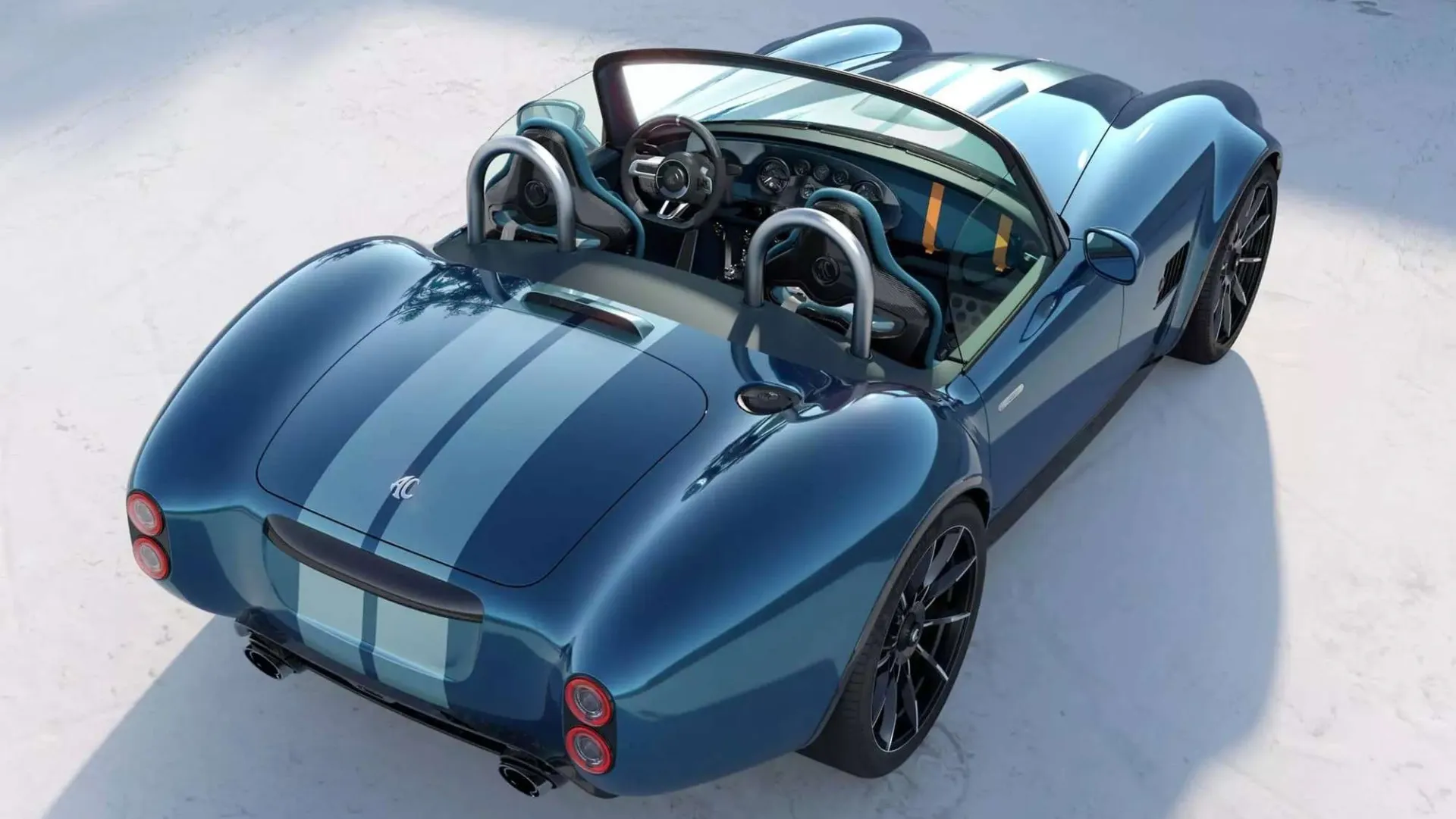 Visiškai naujas „AC Cobra GT Roadster”: anglies pluošto kėbulas ir 663 AG V8