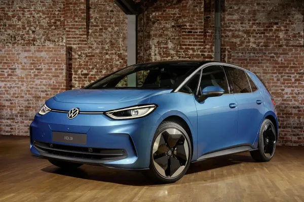 Elektrinės „Volkswagen“ naujienos Lietuvoje: atnaujinto ID.3 išankstinė prekyba ir specialus ID.4 pasiūlymas
