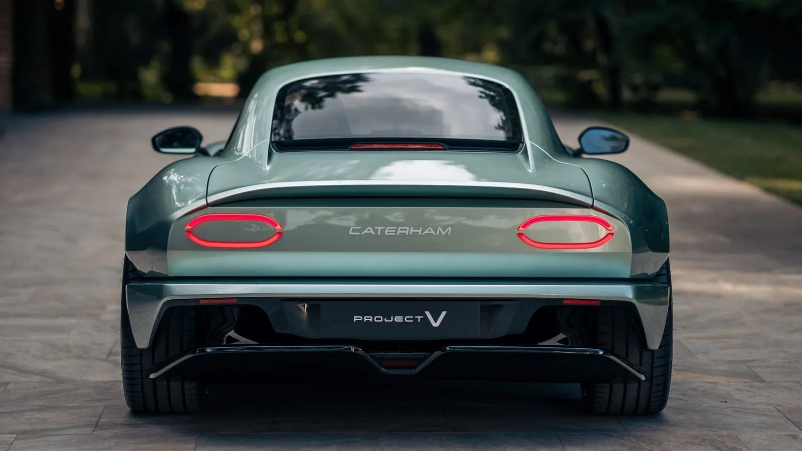 „Caterham Project V”: lengvas ir stilingas trivietis sportinis automobilis kasdieniam gyvenimui