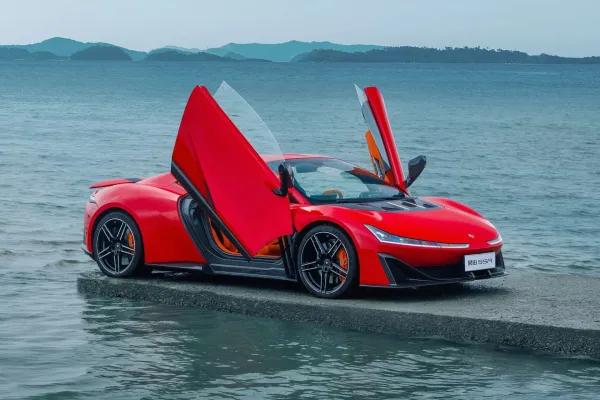 Kinų superautomobilis GAC Aion Hyper SSR ateina į rinką: 1225 AG ir 1,9 s iki "šimto"