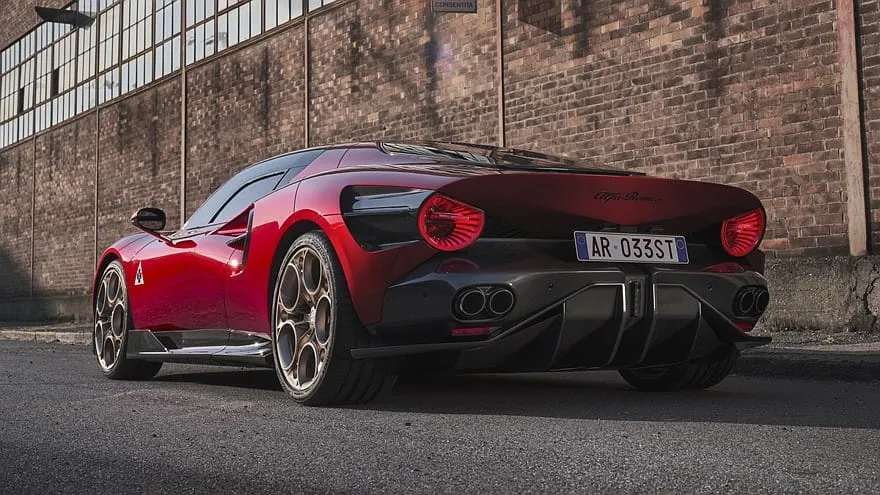 „Alfa Romeo” ruošia pamainą nebegaminamam sportiniam automobiliui 4C