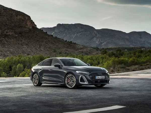 Naujasis „Audi A5“ Lietuvoje pasirodys metų pradžioje: jau vyksta išankstinė prekyba