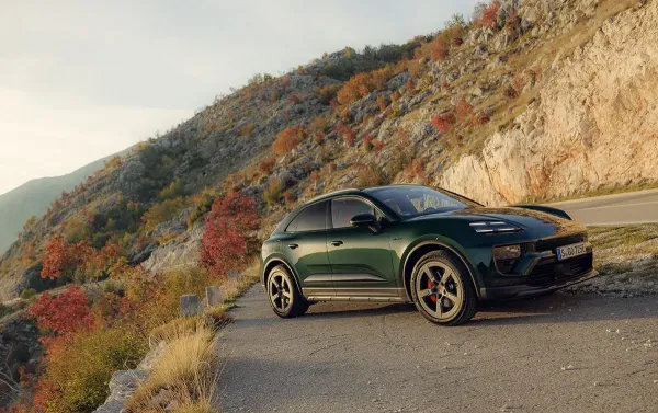 Naujasis Porsche Macan: elektromobilis visiems gyvenimo atvejams?
