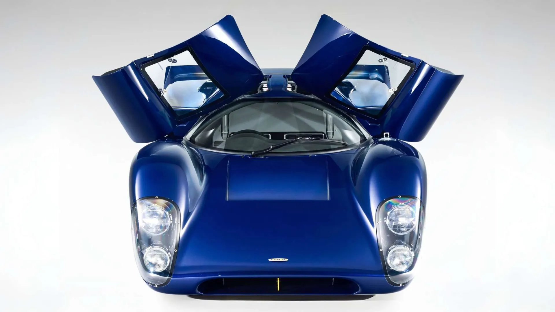 1960-ųjų lenktynių legenda sugrįžo: pristatyta „Lola T70S“