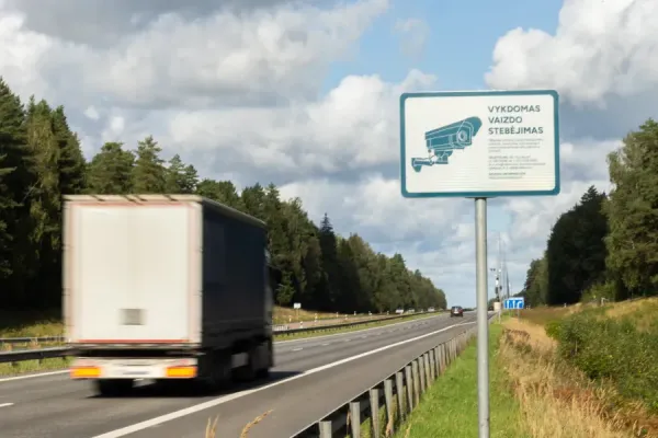 Ruošiantis e-tolling sistemos startui, nuo vasaros nebebus galima įsigyti metinių vinječių