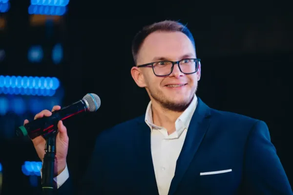 Ekspertas paaiškino, kodėl elektromobilių vairuotojams Lietuvoje – vieni privalumai