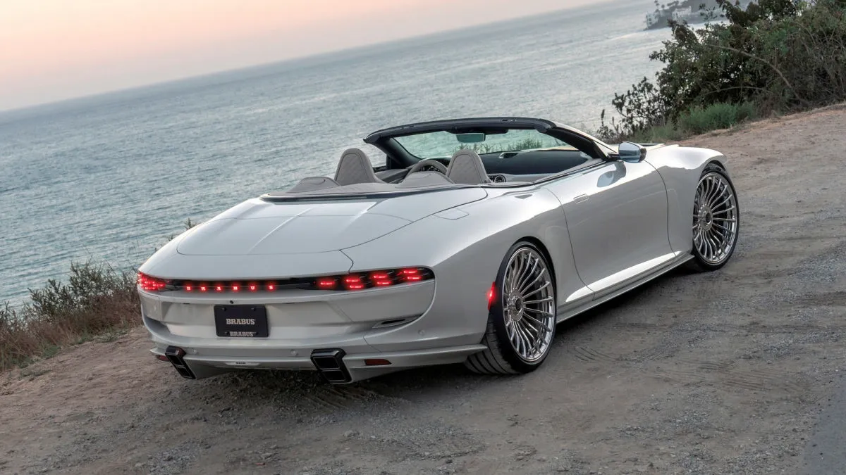 „Brabus Bodo Cabriolet“: sausumos jachta su griausmingu V12 varikliu ir uraganine dinamika