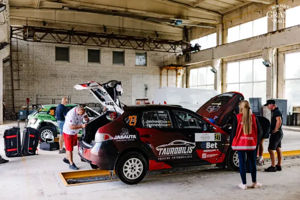 Techninė komisija – paskutinis patikrinimas prieš „Rokiškio Grand Rally“ startą