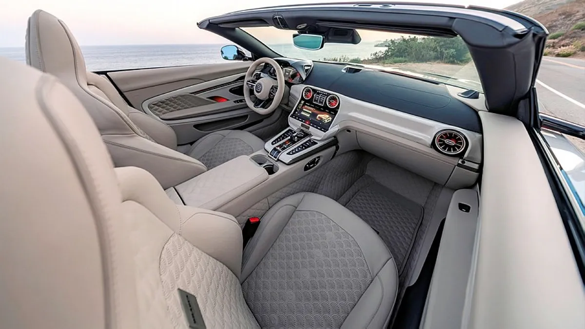 „Brabus Bodo Cabriolet“: sausumos jachta su griausmingu V12 varikliu ir uraganine dinamika