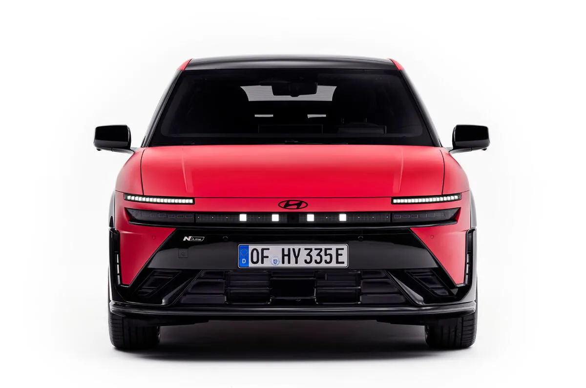 „Hyundai Ioniq 3“: naujas iššūkis „Renault 5“ – erdvus elektromobilis už 25 000 eurų